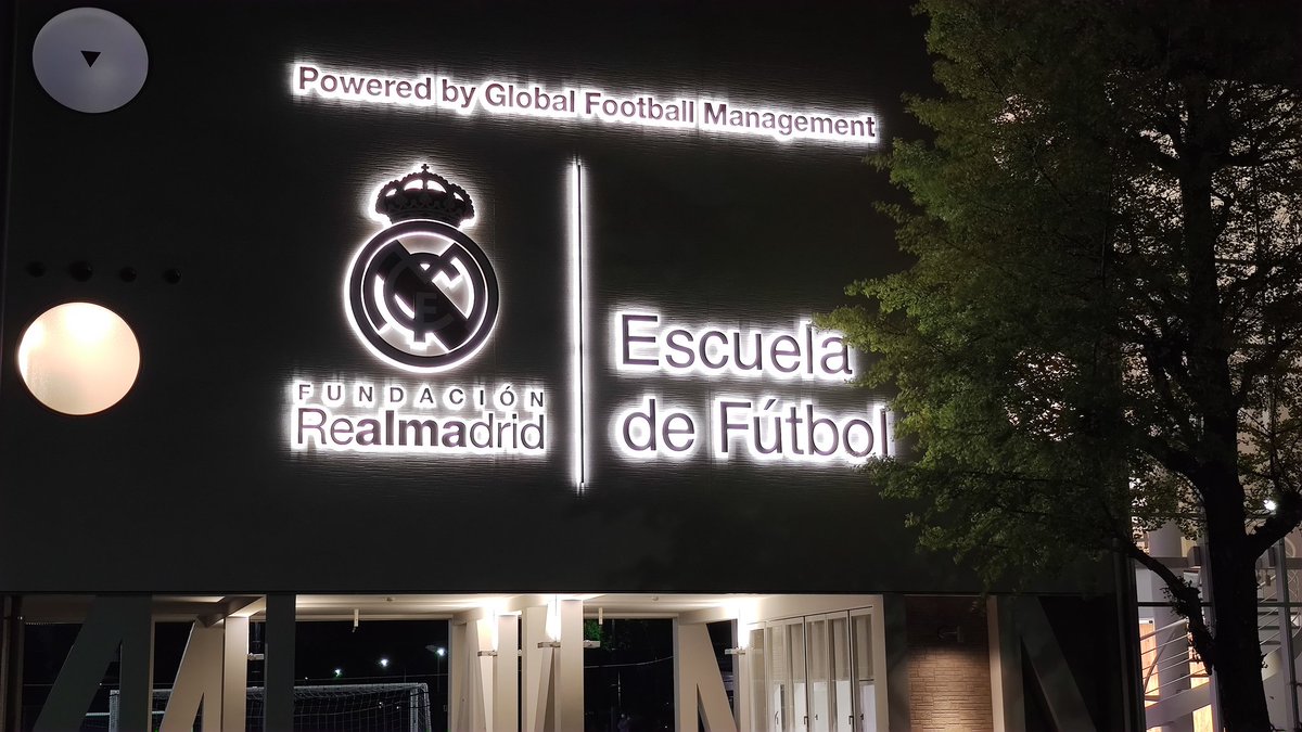 晴海地区情報 على تويتر レアルマドリードの公式サッカー スクール東京晴海校 そのグラウンドに隣接するクラブハウスには 牛乳ソフトクリーム 牛乳食パン 屋さん が入る予定です ソフトクリーム は0円だそうです 10月1日オープン 晴海地区情報 على تويتر レアルマドリードの公式サッカー スクール東京晴海校 そのグラウンドに隣接するクラブハウスには 牛乳ソフトクリーム 牛乳食パン 屋さん が入る予定です ソフトクリーム は0円だそうです 10月1日オープン