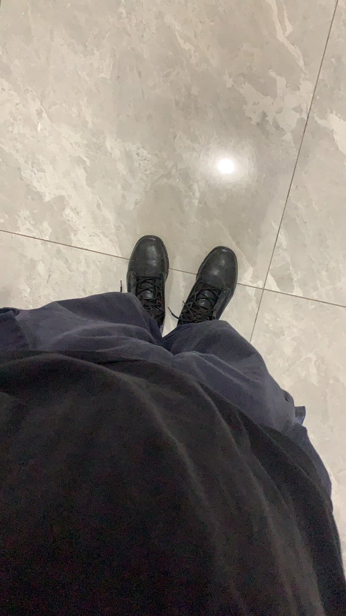 MESTER54870288's tweet photo. 中秋继续值班，（有骚逼需要穿作战靴穿过的原味袜子可以联系我）
#绿奴 #LISA #原味 #制服 #作战靴 #白袜 #收奴 https://t.co/7YtdCzXI4J