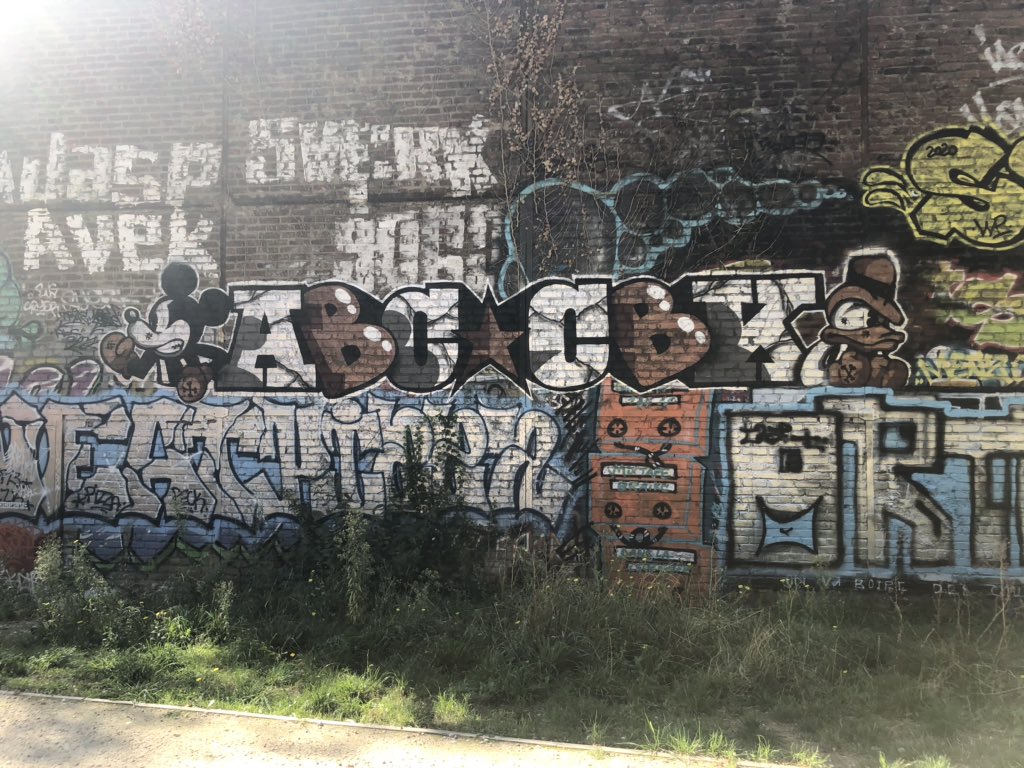 Merci pour votre venue ! Quelle belle journée! Nous avons hâte d’en programmer d’autres avec et pour vous habitants. Dès demain, les acteurs du projet raconteront ici leurs projets pour ce site. Encore + de raisons de faire de #AuFilDURail votre ❤️ au #budgetparticipatif #paris19