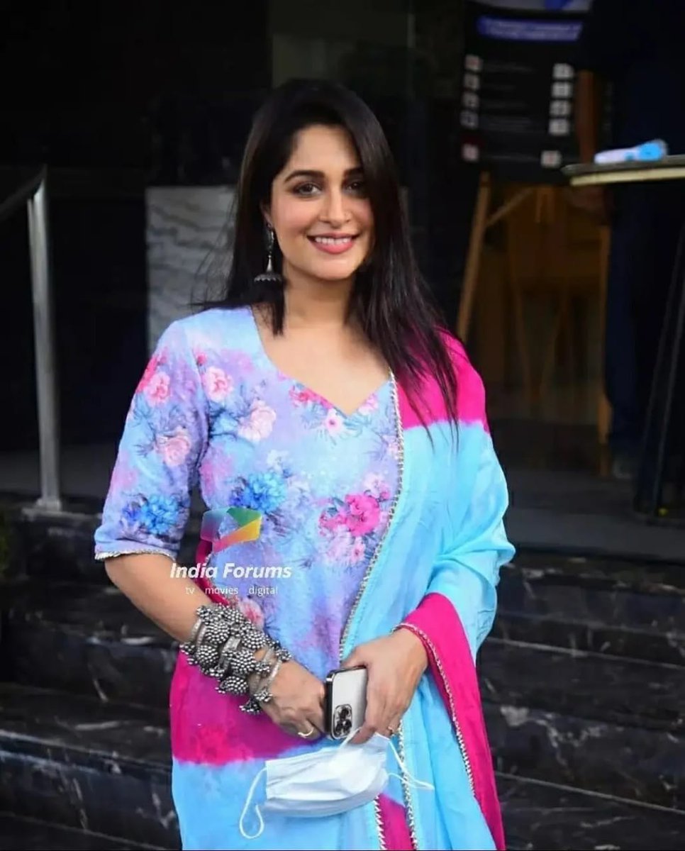 kartik_0716's tweet photo. Kare Chaand taaron ko..
Mash-hoor Itna Kyun..
Kambakht Inse bhi...
khoobsurat hai tu...!♥
#dipikakakar
#dipatars https://t.co/T9uINaWi51