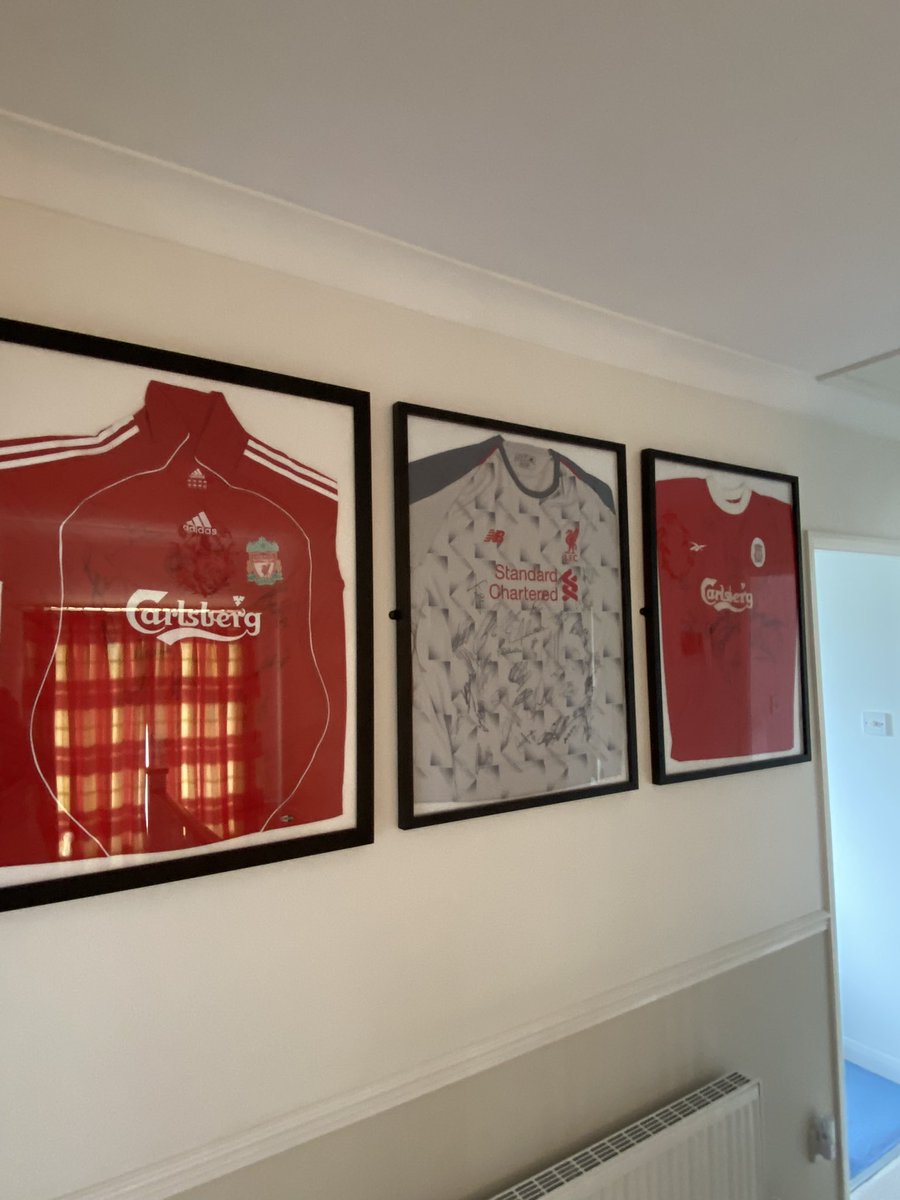 pp2811's tweet image. New landing now complete @LFC #signedshirts