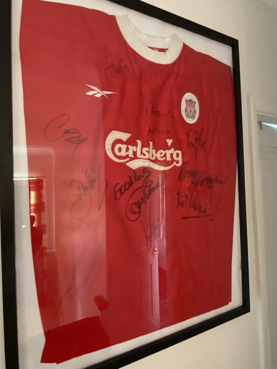 pp2811's tweet image. New landing now complete @LFC #signedshirts