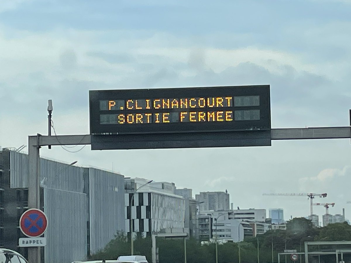 Quand tu peux plus rentrer chez toi à cause d’une sombre connasse de merde entourée de ses bobos de merde. Privation des libertés fondamentales.  #saccageparis #JourneeSansVoiture #AnneHidalgo