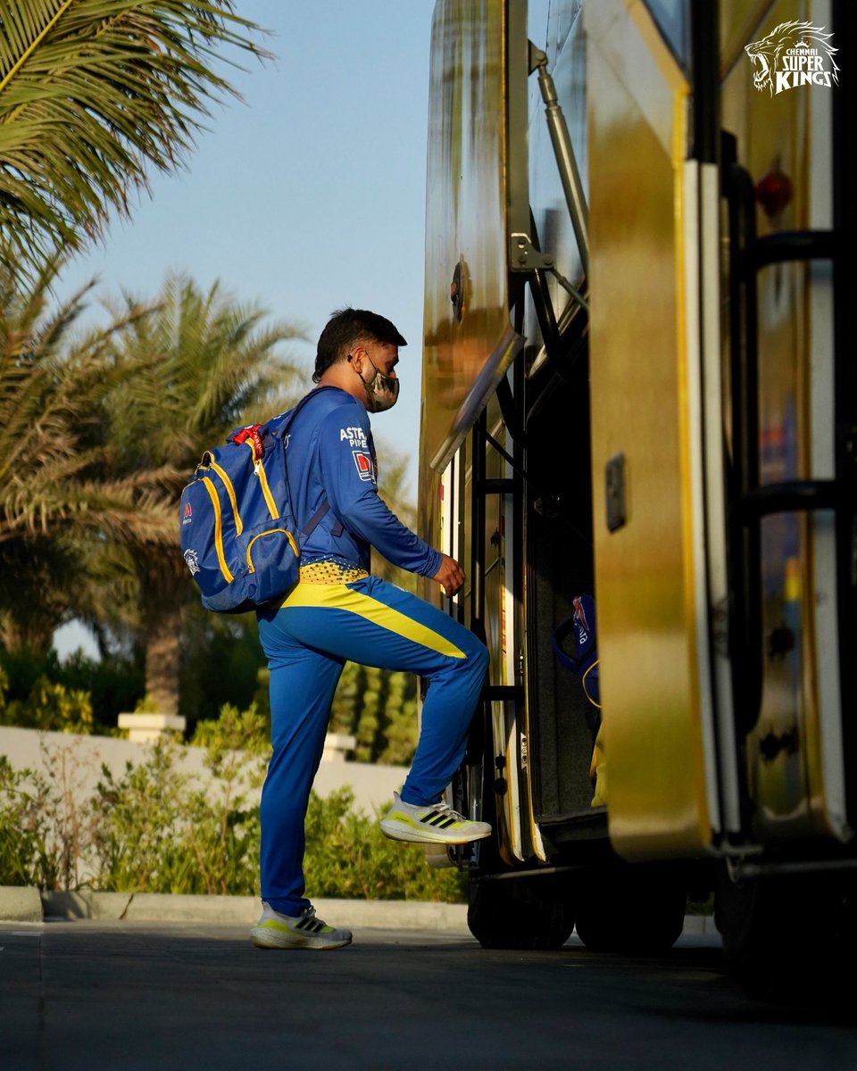 SANKHAG44049914's tweet photo. The most awaited moment 😍
#MSDDefinitelyNot
#MSDhoni
#ChennaiSuperKings
#MahiReturns
#SureshRaina
#WhistlePodu 
#CSK https://t.co/GdqxW6fhE7