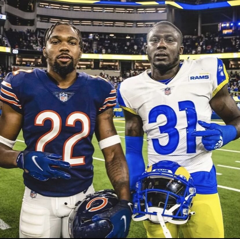 UniSportsMgmt's tweet image. To know their stories is to value their journeys. Hard work is undefeated 🌎

#DifferentJourneys #SameDestination