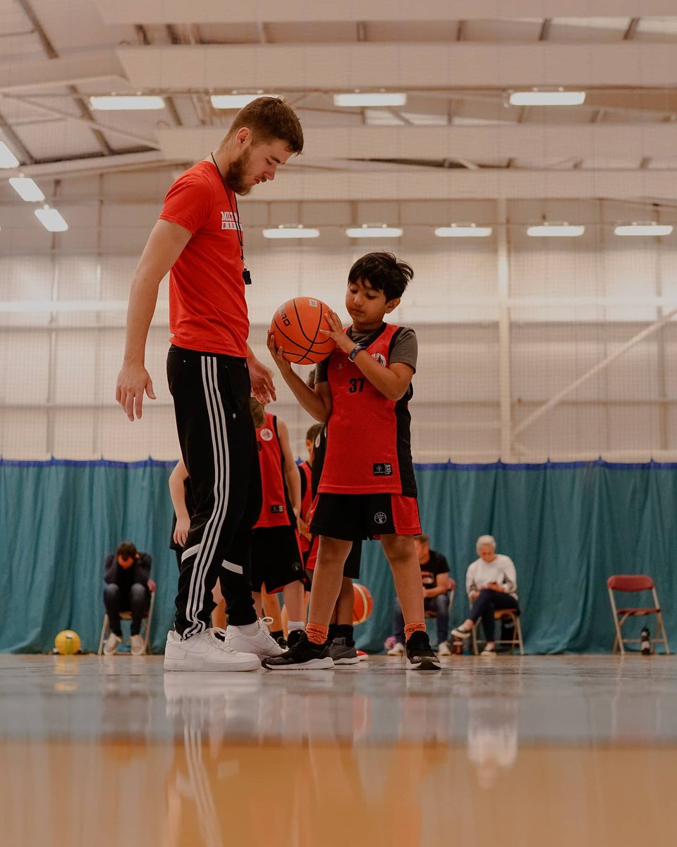 mkbballclub's tweet photo. Sundays are for community practice ❤

#mkbc #mkbasketball #balling #hooping #community #basketball https://t.co/TOXSqFimHJ