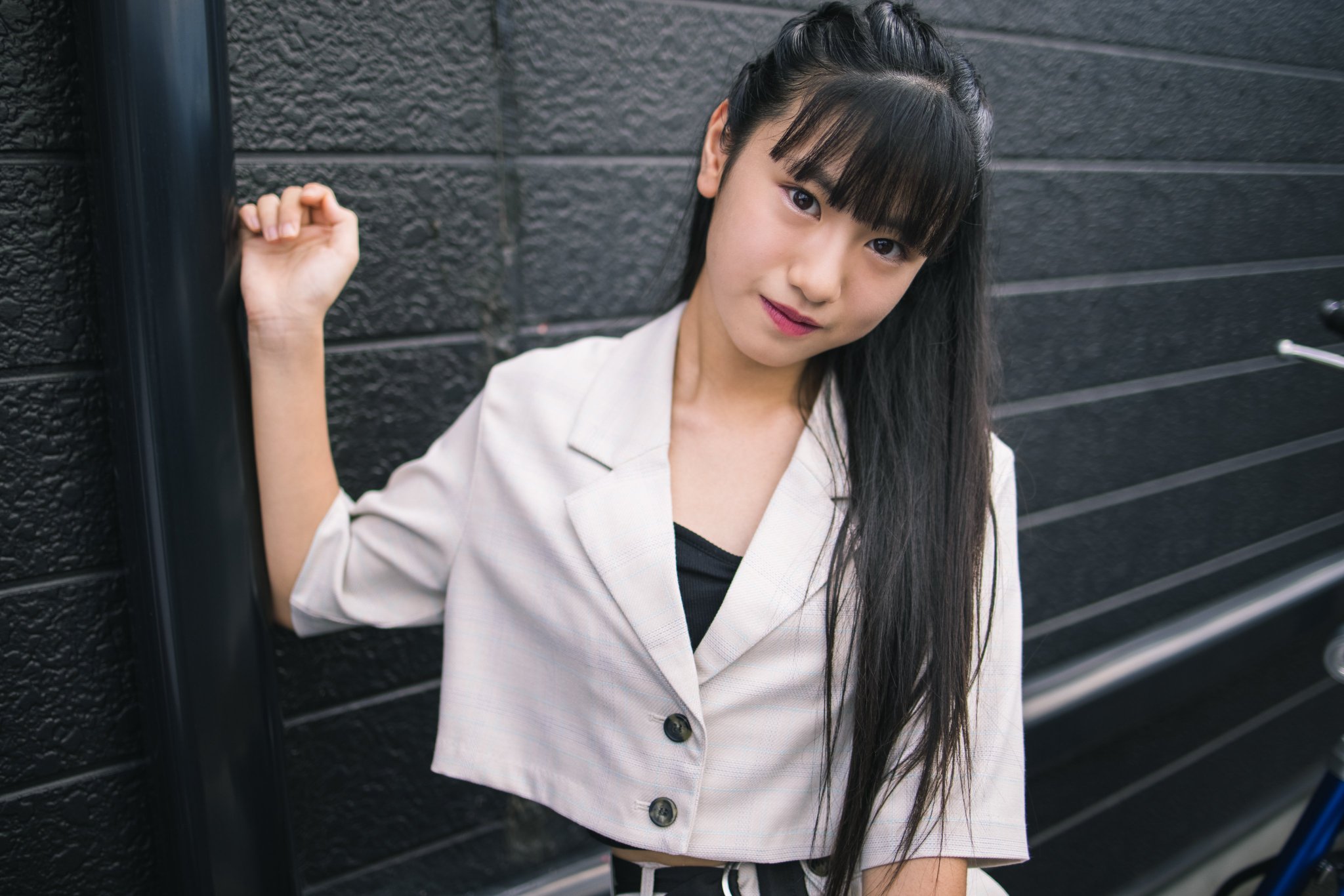 写真スタジオで使われていたお子様用椅子猫足豪華ビスクドールなど人形