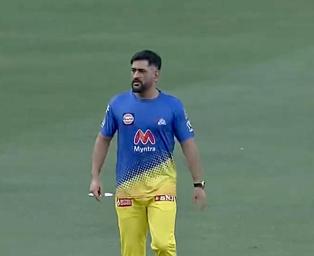 mahiban4u's tweet photo. THA7A looking Fit &amp; Handsome 💛🔥🦁

"LOVE YOU DHONI" https://t.co/vgdtNwtASP