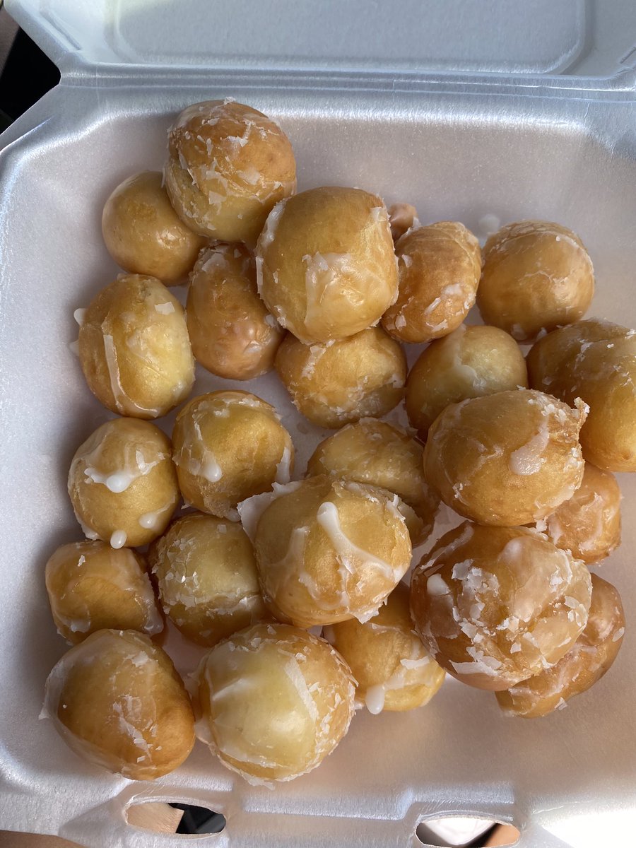 ChefKevinBelton's tweet photo. Can I get a WHODAT🎉 #whotdat #saintssunday #donutholesundaydonutholeslayer #donutholediva #cookie #cookiemonster #donutholes #family #tradition https://t.co/e3XC5UDq1g