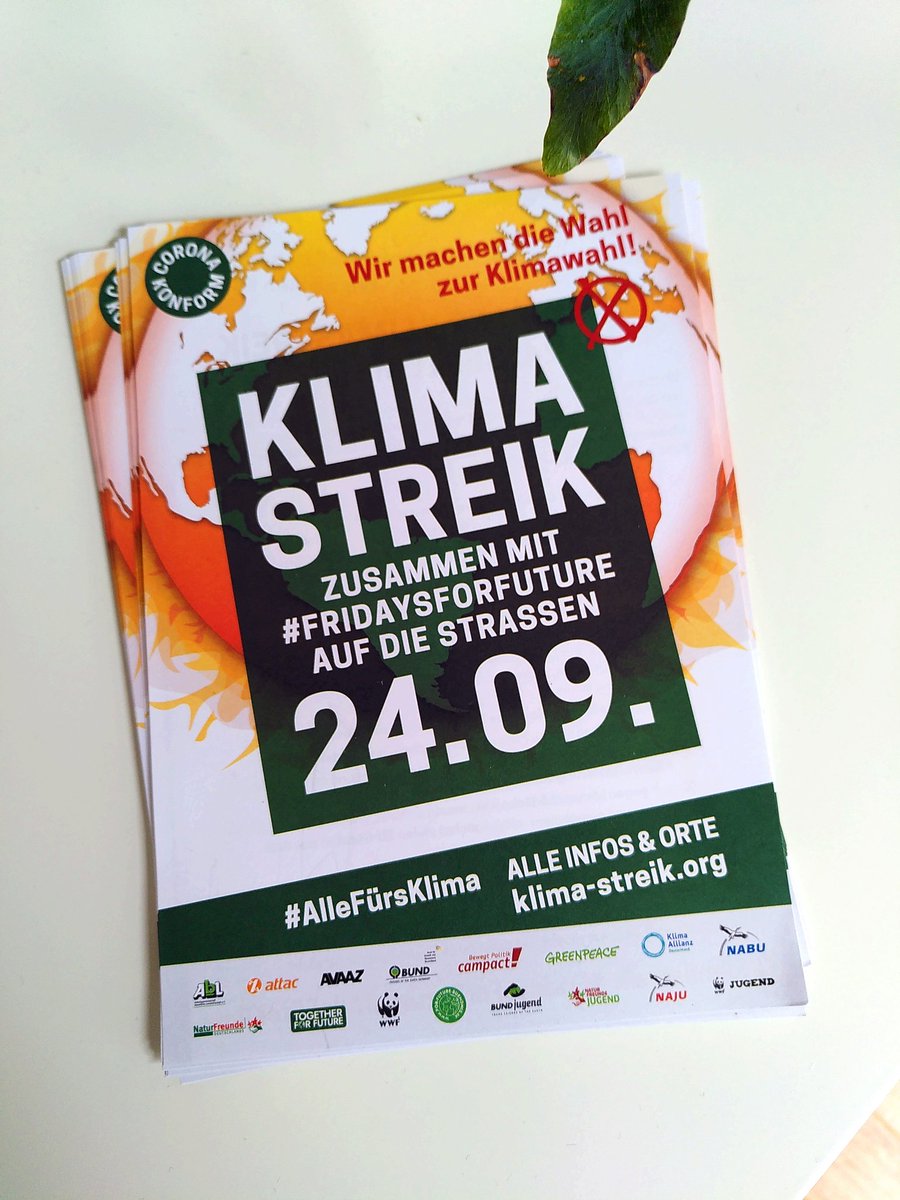 klimawende's tweet photo. Kommt zum globalen #klimastreik Dieser Streik ist die Chance vor der Bundestagswahl nochmal ein Zeichen an die Politik zu senden!Erhebt euch und macht diese Wahl zur #klimawahl.Wir sind natürlich den ganzen Tag dabei und sammeln Unterschriften für unseren #einwohnerantrag https://t.co/3xoeRAqCiI