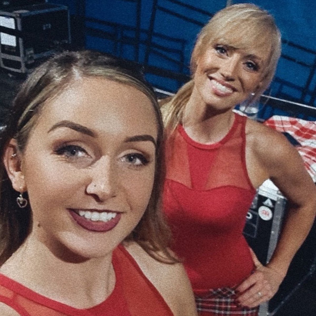FlingsandThings's tweet photo. Wrapping up a crazy fortnight of gigs with an awesome @chillipipers show at @NorthernKinFest ❤️💃🏼🌶 Happy Sunday everyone! ☺️
#chillipipers @CJvocalcoach https://t.co/uCt8KstCl6