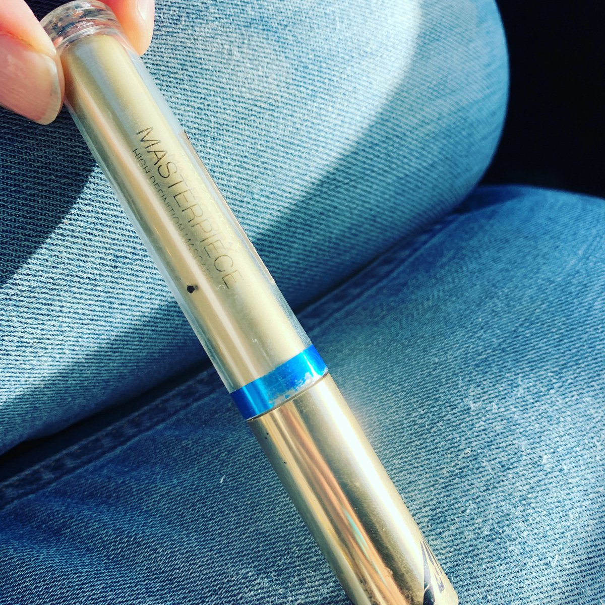 dawncruttenden's tweet photo. This weekend my eyeballs are being sponsored by max factor waterproof mascara. Left youngest behind in Newcastle for uni and now heading to see eldest in Leeds for her 21st birthday. #toughweekend #milestones #allchange https://t.co/zSXn1MP38y