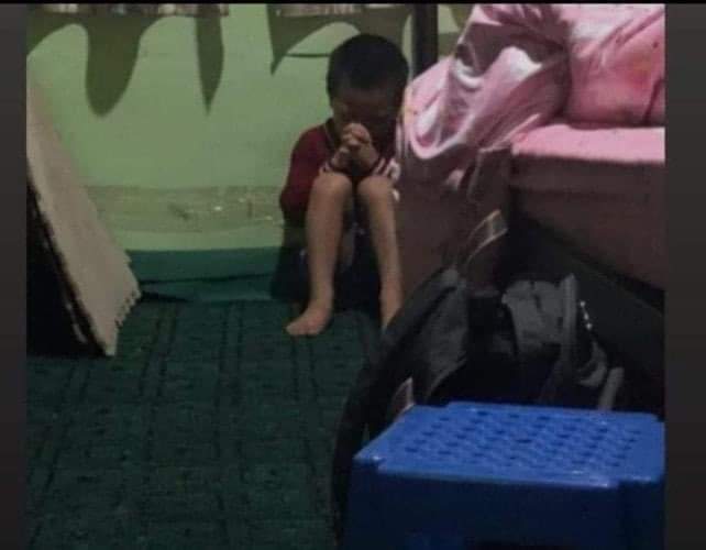 InzaliAung's tweet photo. After Myanmar Military shelled residential areas in Hakha city, Chin state capital, a child from Hakha resident is praying for safety and protection from perpetrators.We need urgent help from International Community to #HelpChinState and save lot of innocent lives.@save_children https://t.co/f0aS0qcae8