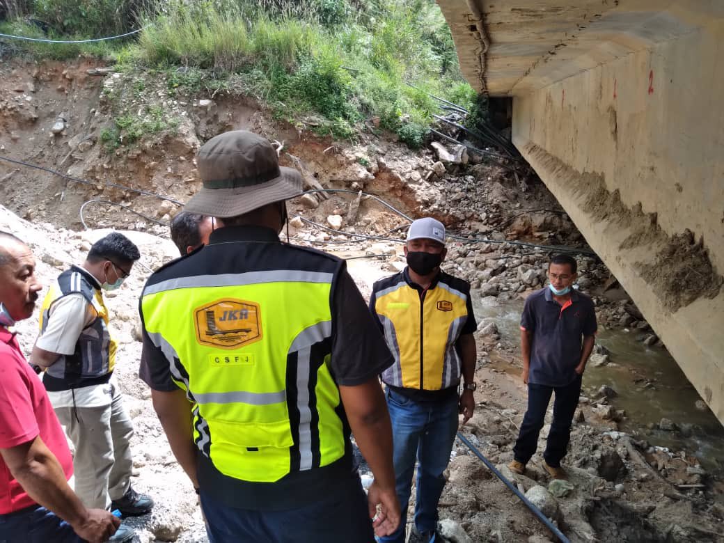 Roadcare Gua Musang tweet media