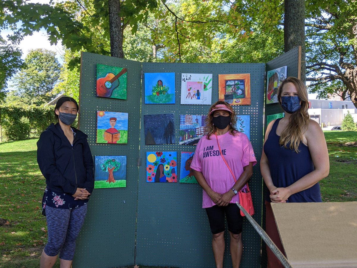 hla_kgo's tweet image. Thank you Scarborough Village Community Garden and Community Arts Guild for organizing the Harvest Festival. Our iFEED project was a huge success thanks to the youth artists, volunteers and supporters! 
#culturalhotspot @culture_to @CommArtsGuild #ShowLoveTO