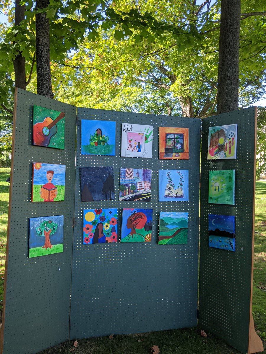 hla_kgo's tweet image. Thank you Scarborough Village Community Garden and Community Arts Guild for organizing the Harvest Festival. Our iFEED project was a huge success thanks to the youth artists, volunteers and supporters! 
#culturalhotspot @culture_to @CommArtsGuild #ShowLoveTO