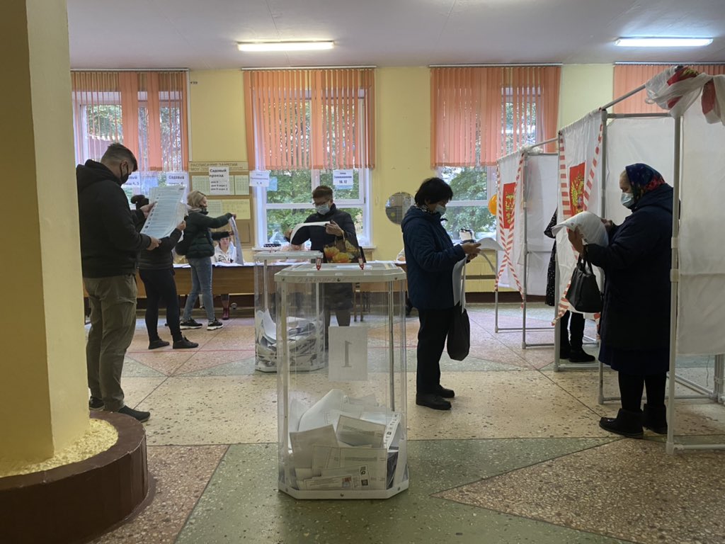 krylov_aleks's tweet photo. К вечеру все больше избирателей

#ПодмосковьеВыбирает2021 #Выборы2021 #Выборы #ЕДГ2021 #ЕР50  #Реутов #УИК2638 https://t.co/iYznduO80g