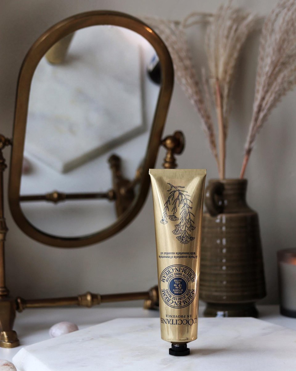 We dressed our hand cream in gold to remind you that you're #1. 👑💛 📷: @amyschapter
