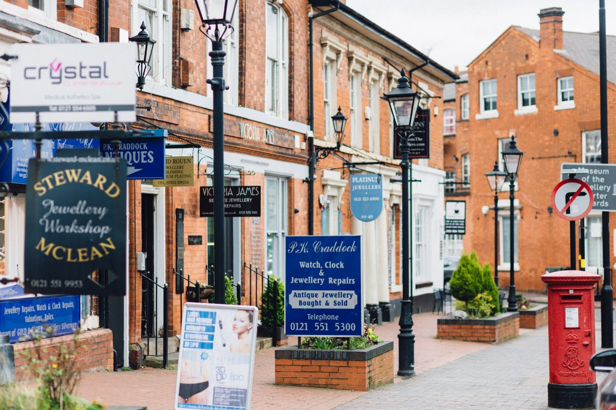 Fun fact: <a href="/JQBID/">The Jewellery Quarter BID</a> is still one of the leading players in the development of sporting trophies, including the #Wimbledon men’s &amp; ladies’ tennis trophies, the FA Cup, Lonsdale champion Boxing belts, Premier League football medals &amp; the 1948 Olympic torch!

bit.ly/3zhqf9N