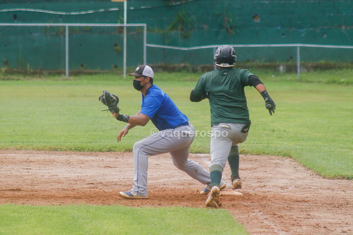 VaquerosPO's tweet photo. #Fogueo #Colon 2 - #Oeste 4 el primero de la doble jornada en Chame. 

A esta hora se juega el segundo partido #VamosVaqueros 

#rbibaseballcage #FFSegurosSA https://t.co/IRUfIRPiqK