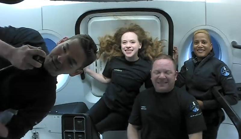 RenataKonkoly's tweet photo. @elonmusk @rhensing You said that "I think the United States is a nation of explorers, a distillation of the human spirit of exploration."

These four American explorers should be acknowledged and applauded by the President. 

(Credit: SpaceX, Inspiration4 - @johnkrausphotos) https://t.co/mDyWMztQ1s