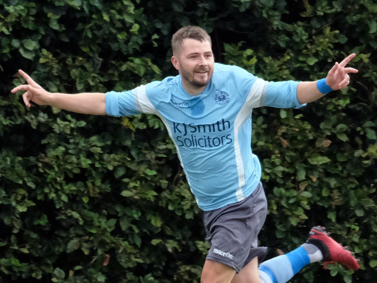 Andrew B tweet media