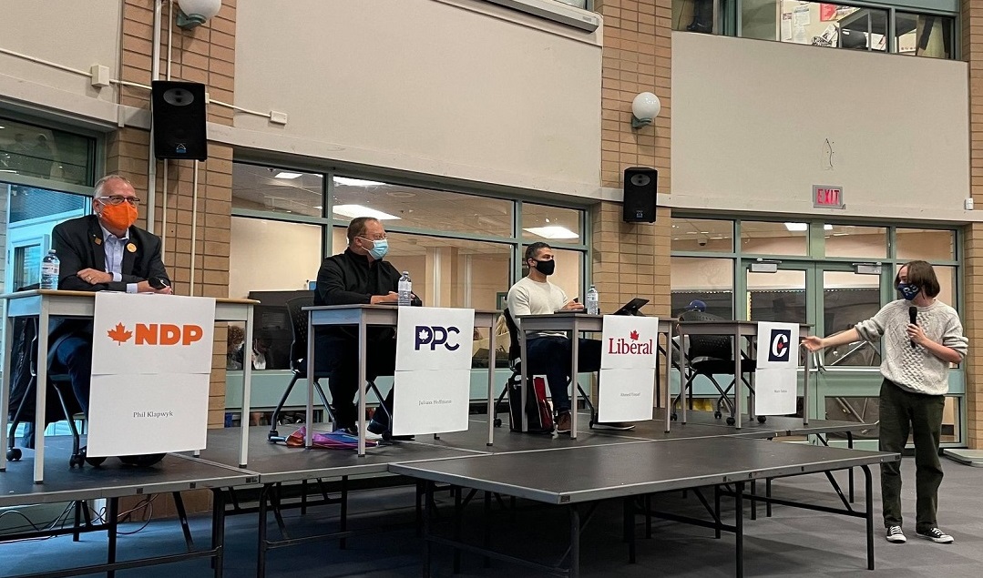 No wonder the youth are striking. Some people simply aren't listening to them (note the empty seat at the table). It's their future too. #Elxn44 #NDP2021 #Vote4Phil