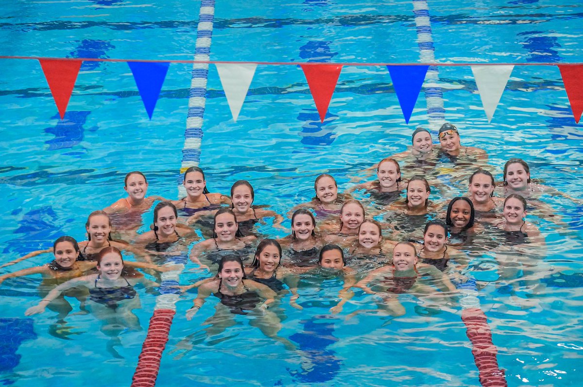 VandySwimming's tweet photo. Squad. 🤗 

#AnchorDown https://t.co/UjkbgSwdpi