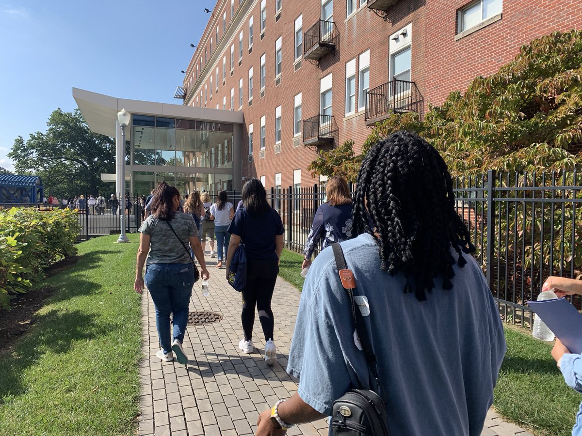 LaSalleUniv's tweet photo. More ๐ธ from yesterdayโs Open House. #NewExplorer https://t.co/QUQx3XrD11