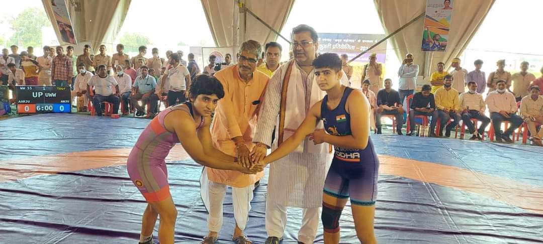 dsybjpamethi's tweet photo. आदरणीया दीदी स्मृति ईरानी के प्रयास से राष्टीय कुश्ती प्रतियोगिता 2021 कोहार गौरीगंज अमेठी का आज समापन दिवस#smriti irani https://t.co/vPlszNgszW