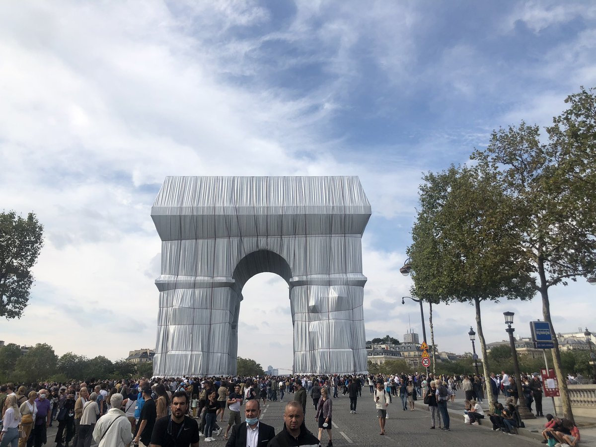 Paris sans voiture ! Une journée sur 365 pour les piétons et les cyclistes !! Il en faudrait plus !
#JourneeSansVoiture