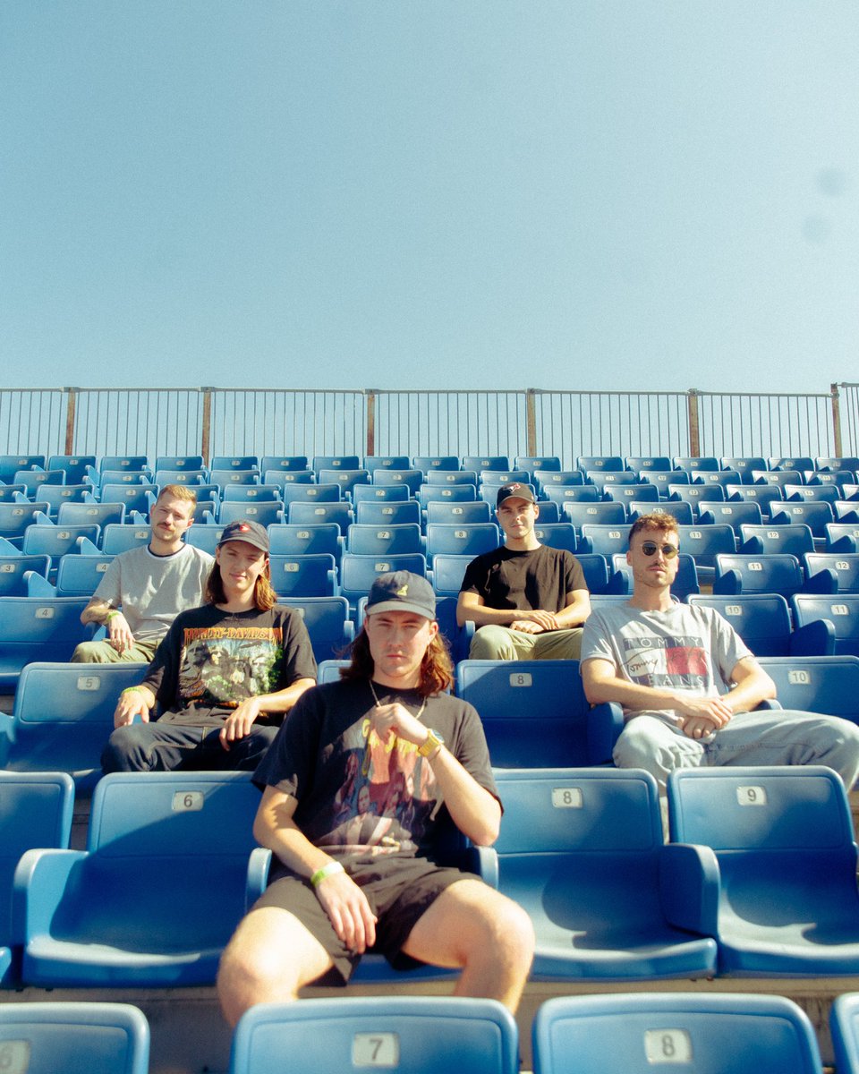 bearingsband's tweet image. Hey guys say cheese
📸 @dannyderusso