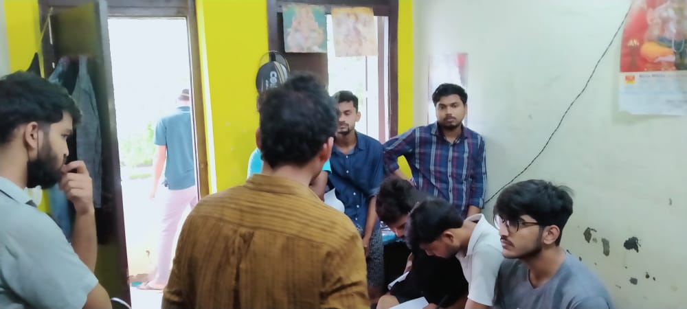 23 सितंबर को लखनऊ में होने वाले 'रोज़गार अधिकार सम्मेलन' को लेकर लखनऊ विश्वविद्यालय के छात्रावासों में अभियान चलाया गया और सम्मेलन में भागीदारी की अपील की गई।

23 सितम्बर, 2021
गांधी प्रेक्षागृह, कैसरबाग़, लखनऊ

#यूपी_मांगे_रोजगार
#मोदी_रोजगार_दो