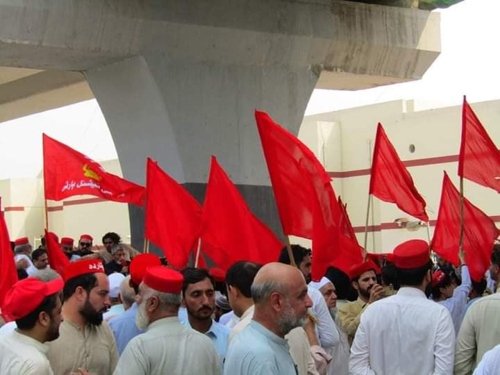 AfaqHus25013540's tweet photo. د ګرانی په ضد د پېښور پرېس کلب مخې ته احتجاج..
#ANPProtestsAgainstPriceHike
#PriceHikeRejected
@Khadimhussain4 @ShahiSherani https://t.co/MJbaGDI1p8
