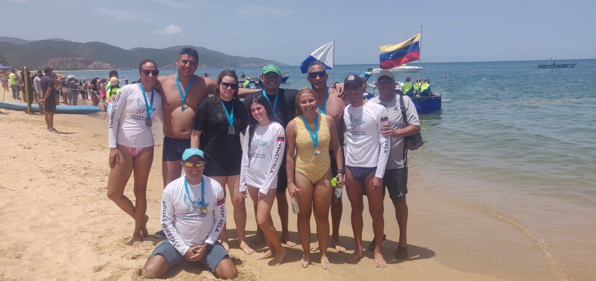 AngelsOpenWater's tweet photo. #Team #Angeles #OpenWater #AfricaBarrios #LusbenRodriguez #IvanoskyMarichal #JavierGomez #Morales #Hernandez #SimonGomez #AdrianaLoza @andresraulpaezp Presentes #Cumana #Campeonato Nac #AguasAbiertas en #Cumana 3 K org @fundacion_MAR @antonionatacion - @LiderEsDeporte https://t.co/YifxDYTGWE