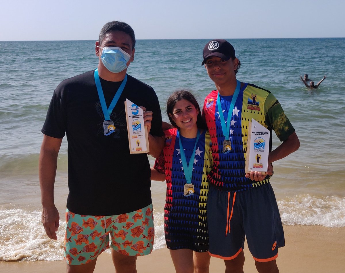 AngelsOpenWater's tweet photo. #Team #Angeles #OpenWater #AfricaBarrios #LusbenRodriguez #IvanoskyMarichal #JavierGomez #Morales #Hernandez #SimonGomez #AdrianaLoza @andresraulpaezp Presentes #Cumana #Campeonato Nac #AguasAbiertas en #Cumana 3 K org @fundacion_MAR @antonionatacion - @LiderEsDeporte https://t.co/YifxDYTGWE