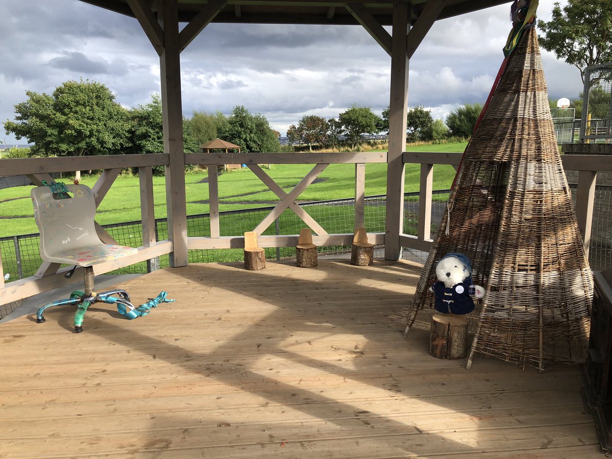 Popped into <a href="/whitehillssch/">Whitehills School</a> while the sun was shining. Nearly at Banff …
<a href="/BeingMeWithDug/">Dug 🐾</a> #beingme #earlyyears