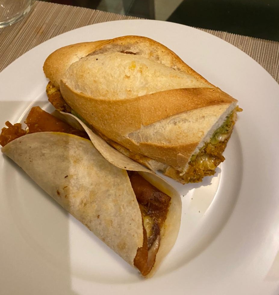 Canibalazzo's tweet photo. Sabes que puedes pedir las costras armadas como cucuruchazzos con tortilla de harina.  Puede hacer que viajen mejor a tu casa.
.
.
Pedidos al 5521633535 
.
.
#safetravel #cochinitapower #mexicansoul #mexa #lovemexico #canibalazzo #deli #tacos #easy https://t.co/mjCbNJBW3L