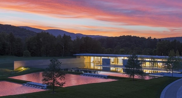 VisitorFun's tweet image. Experience the beauty of art and nature at the Clark Institute. The first outdoor exhibit Ground/work, now on display, invites you to walk the grounds and explore the magnificence of the trails, pastures, and woods of the #Berkshires bit.ly/3gwVjfi #WesternMA #visitorfun