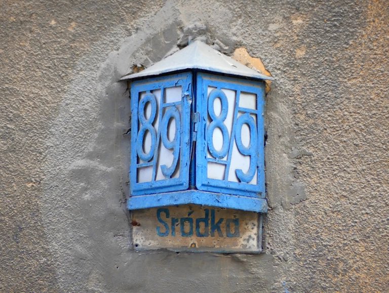 typechap's tweet photo. Old rusty house numbers in Poznań @DesignMuseum @practiceveryday #metallettering #fontsunday https://t.co/Byb1Nsi6gS
