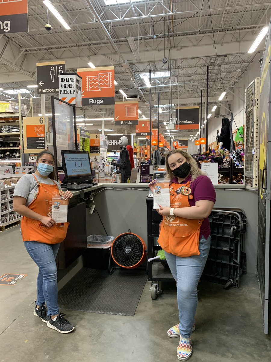 Happy Sunday!!  These two always go all out even on busy days to make our customer’s weekend experience a great one.  Ashley and Christina, Thank you for GET-ting engaged with your customers!! #GetInvolved <a href="/CarleanHD/">Carlean</a> <a href="/thdkwalk/">Kurt Walker</a> <a href="/CroftBecky/">Becky Croft</a> <a href="/HeldieRodriguez/">Heldie R</a>