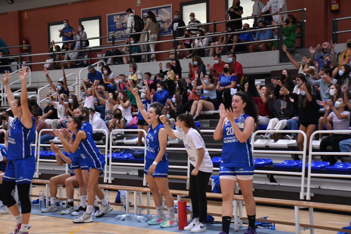 CNHeliosBasket's tweet image. @cnhelios @AzulejosMoncayo 
Nuevo partido preparatorio para el LF2, en este caso, contra Osés Ardoi de liga Challenge
Derrota final 63-74 pero poco a poco mejorando en el juego y en las sensaciones. Nuestro público, con ganas de disfrutar de la competición y un apoyo fundamental.