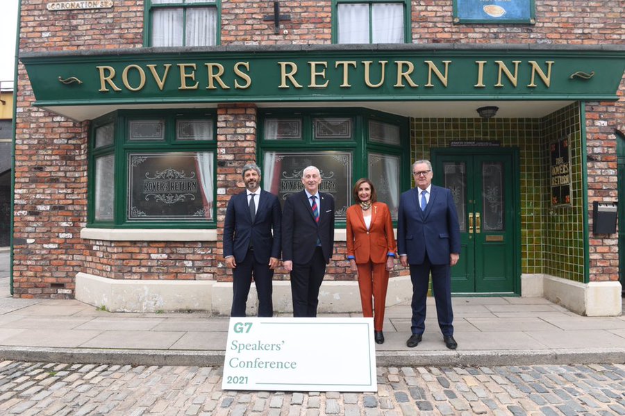 E_qXGbXWEAE6CIj?format=jpg&name=900x900