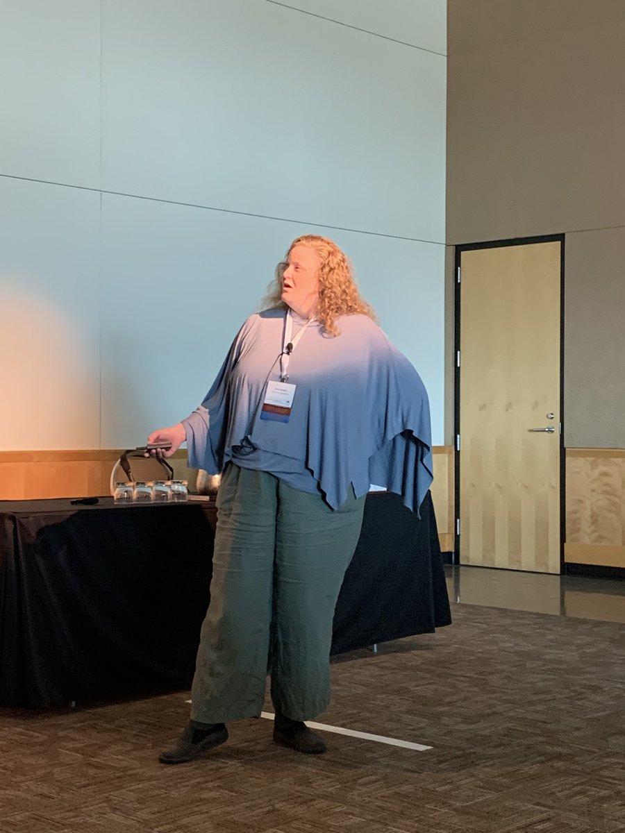 jennifer_shike's tweet image. Montserrat Torremorell @UMN_swine_group and Susan Detmer from the University of Saskatchewan, discuss influenza at #LemanConference @FJ_PORK