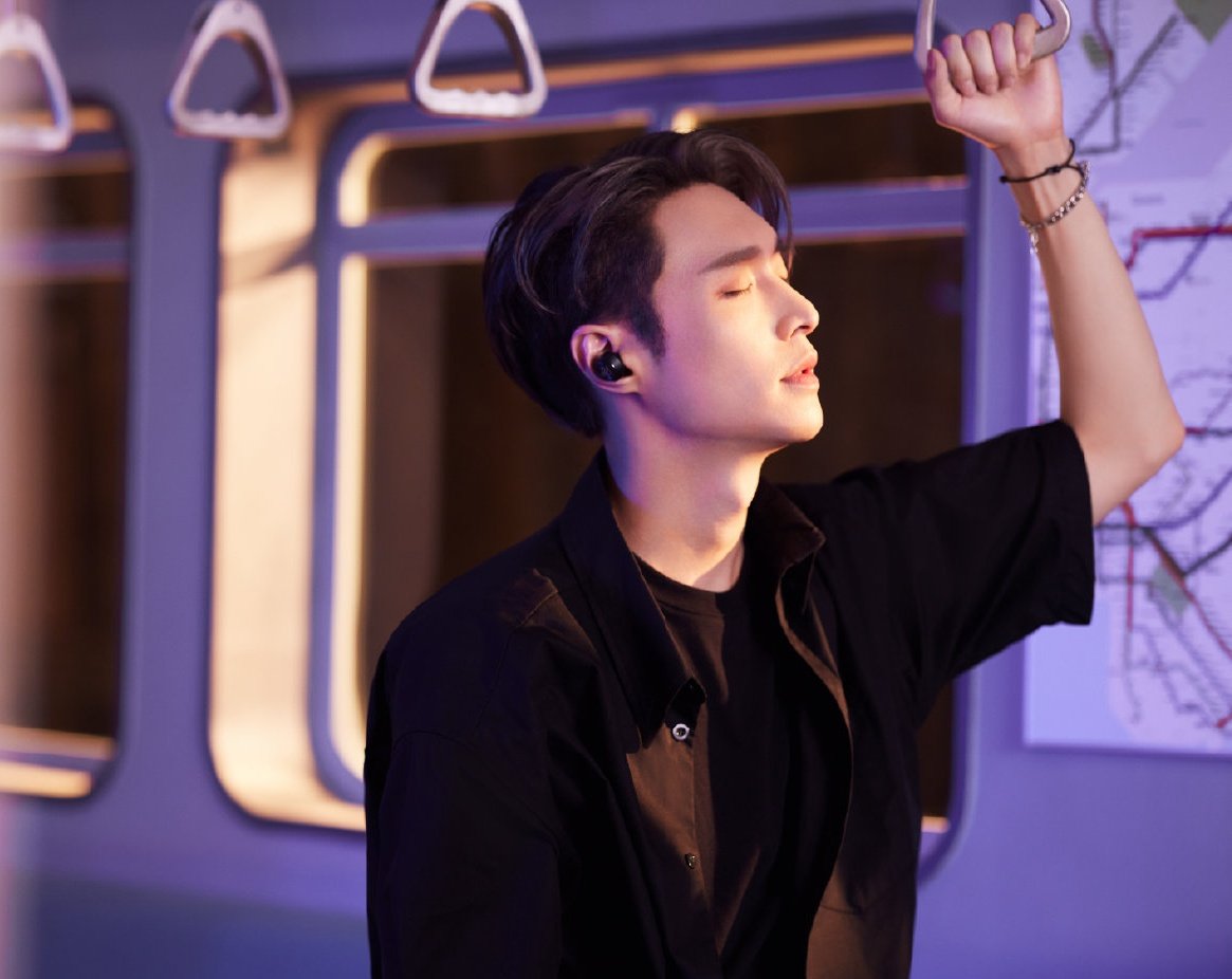 rosexoll's tweet photo. @layzhang You’re a special person 💖
#GetWellSoonYixing 
#WeLoveYouYixing https://t.co/Kc0PFtAz3o
