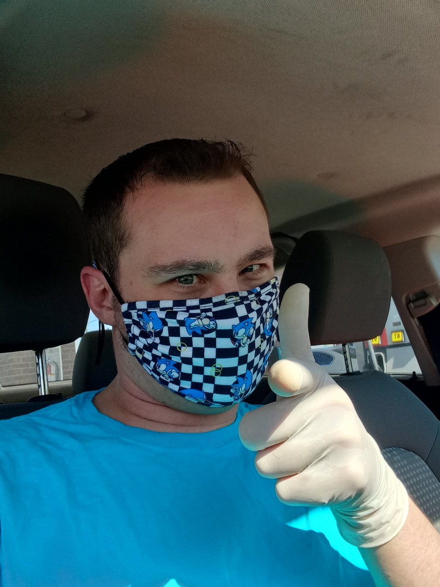 PaulyBFromDa303's tweet photo. #NewHaircut #StylinAndProfilin Still rockin the #SonicTheHedgehog mask! #WearAMask Also learned that as long as I keep my hair short, my bald spot is unnoticeable #AgingProblems XD https://t.co/wwFbjzo6eP