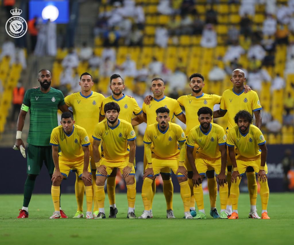 في آسيا : النصر في ربع النهائي 
في الدوري : الفارق مع المتصدر ست نقاط ولدى النصر مباراة مؤجلة 
.
صفحة الأمس طويت بكل مافيها ادعموا نصركم وحافظوا على استقراره والقادم أجمل بإذن الله