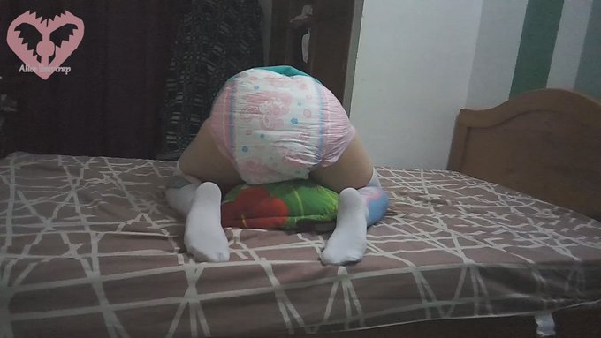 1 pic. Second diaper diaper video, Please watch it >w< #diaperbutt #diapergirls #abdlbabygirl #abdlkink