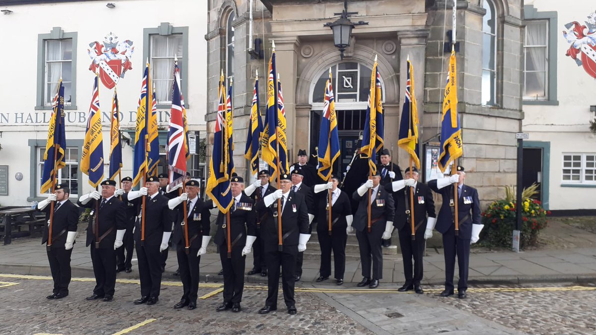 Laurence_Lines's tweet photo. Richmond Yorks RBL celebrated its #100thBirthday with a freedom parade. 12 #RBL #standards from across #Yorkshire and #Cambridgeshire joined us. Honouring the #parade was the #RBL #NationalChairman, #CountyPresident,senior Miltary and Civic Representatives. @PoppyLegion https://t.co/PC4oFuOLHu