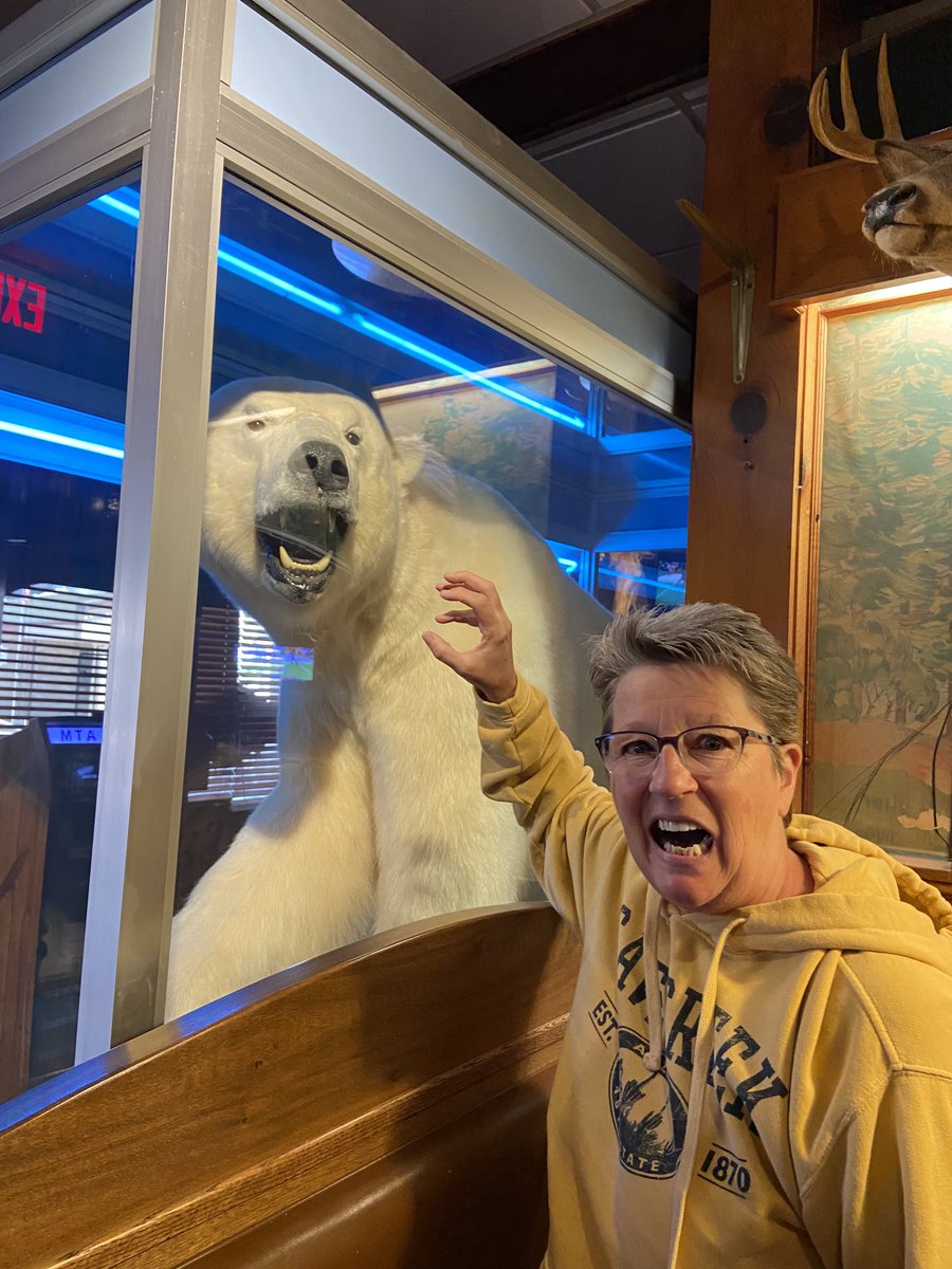 schroeder_ann's tweet photo. Ole’s #PaxtonNE #AFirstForMe #LotsOfAnimals https://t.co/fX5uw9dzpZ